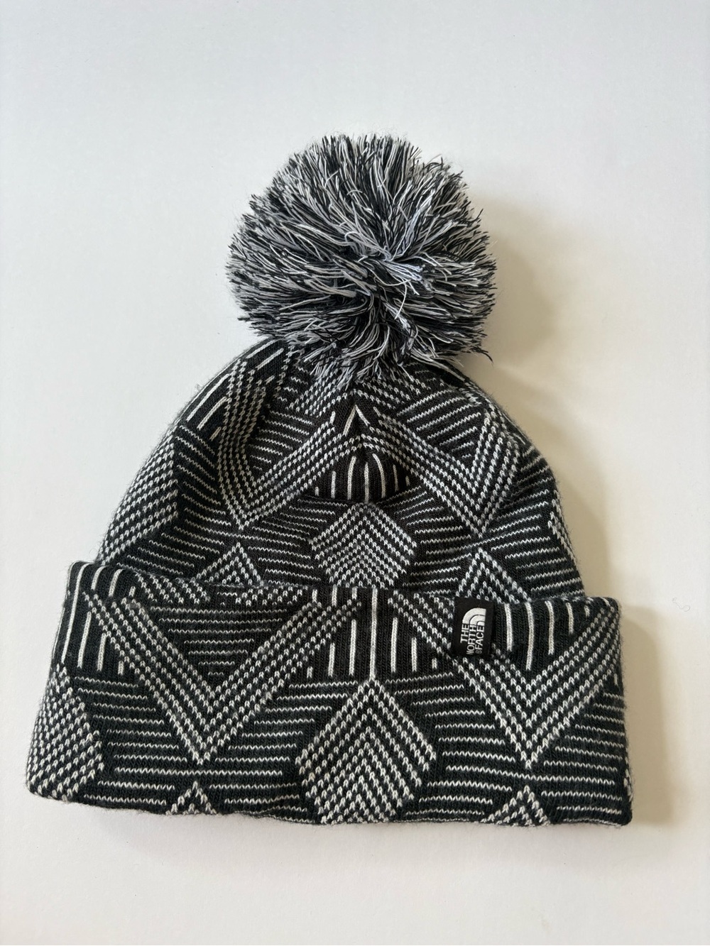The North Face Women’s Black White Geometric Pattern Pom Pom Beanie Hat Knit